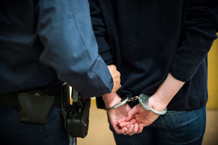 אישה אלימה אילוסטרציה