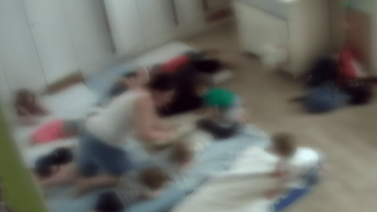 סוזי לוי אלוני תקפה פעוטות